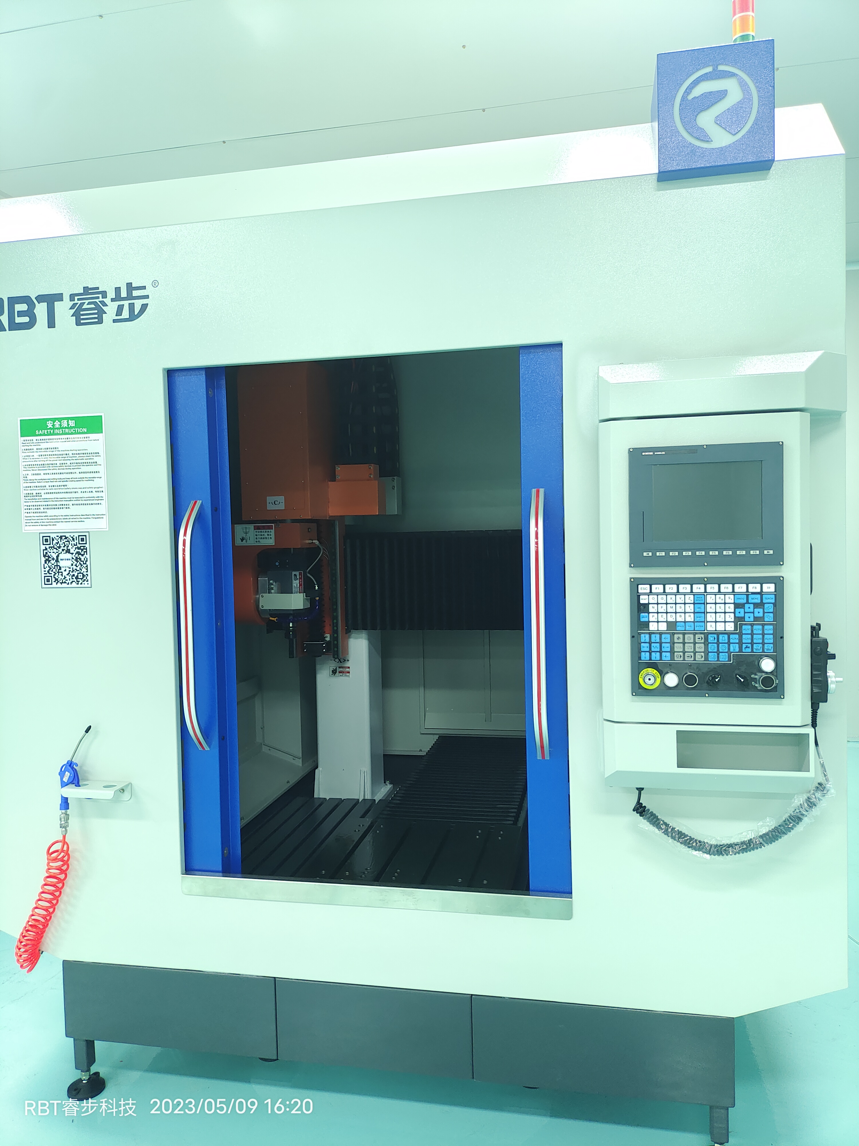 RBT 5 Axis CNC Engraving Machine for Carbon Glass Fiber CFRP GFRP CE Approved 