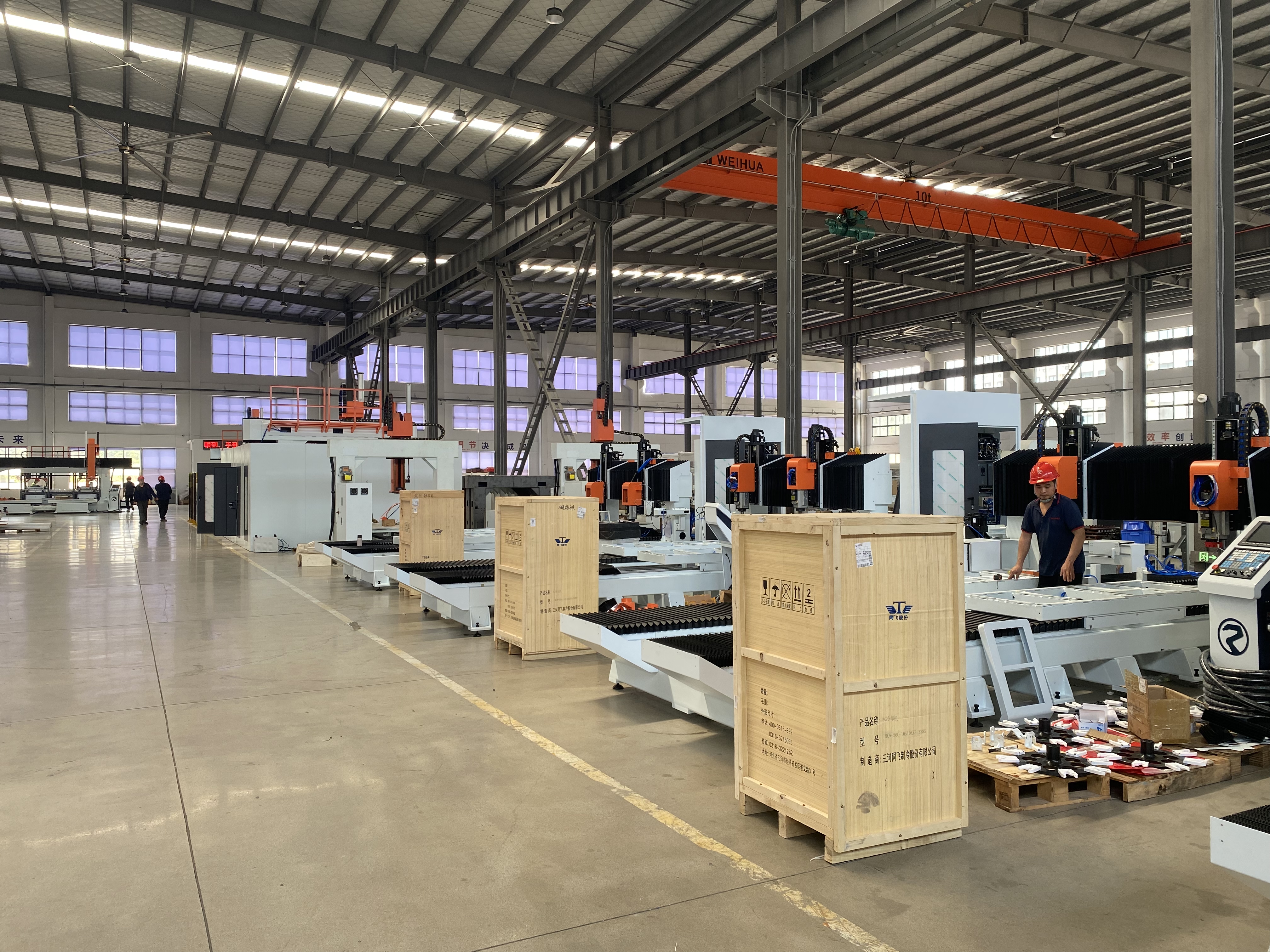 5 axis cnc machine production site 