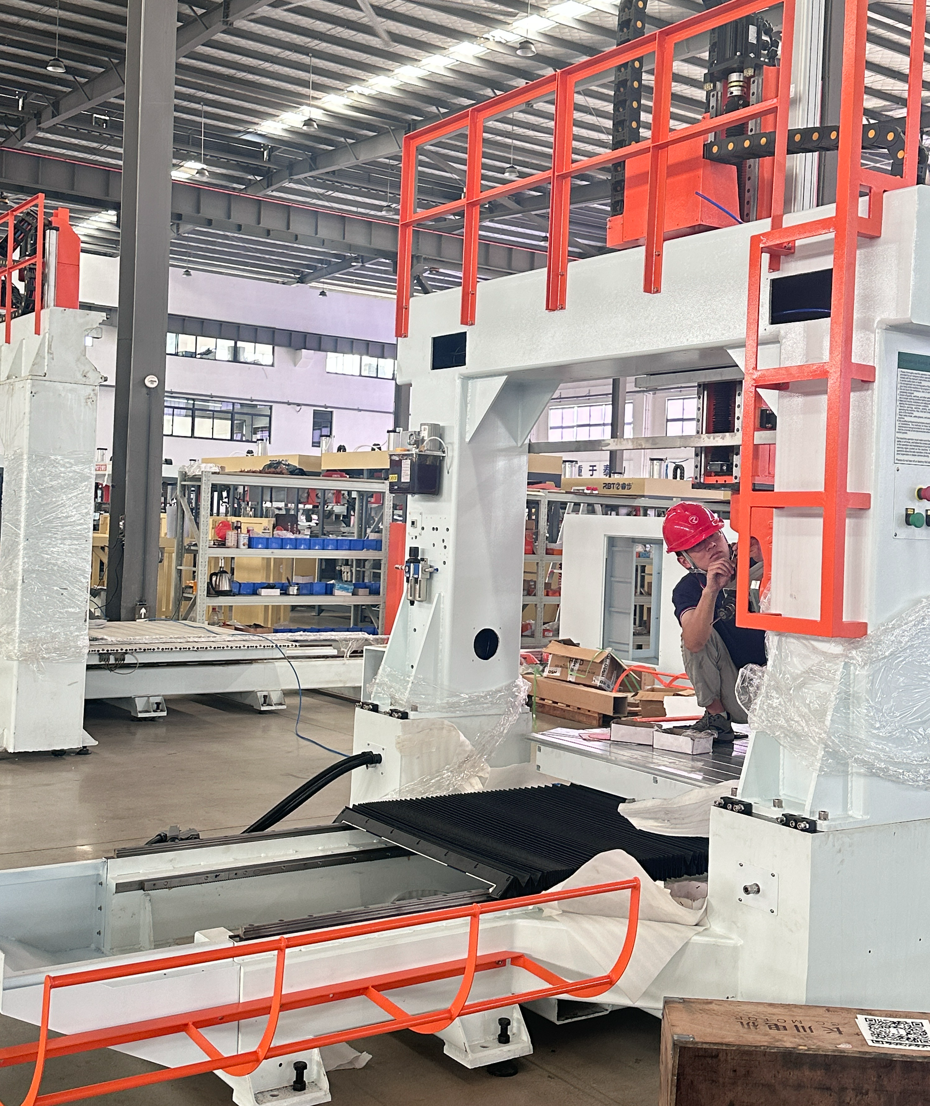  Compact 5 Axis CNC Machine for High Precision Non-Metal Parts Manufacturing