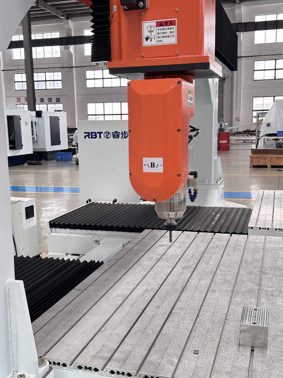 CE Approved 5 Axis CNC Router With Double Worktable For PP/PE/PC/PET/ABS Mold Processing