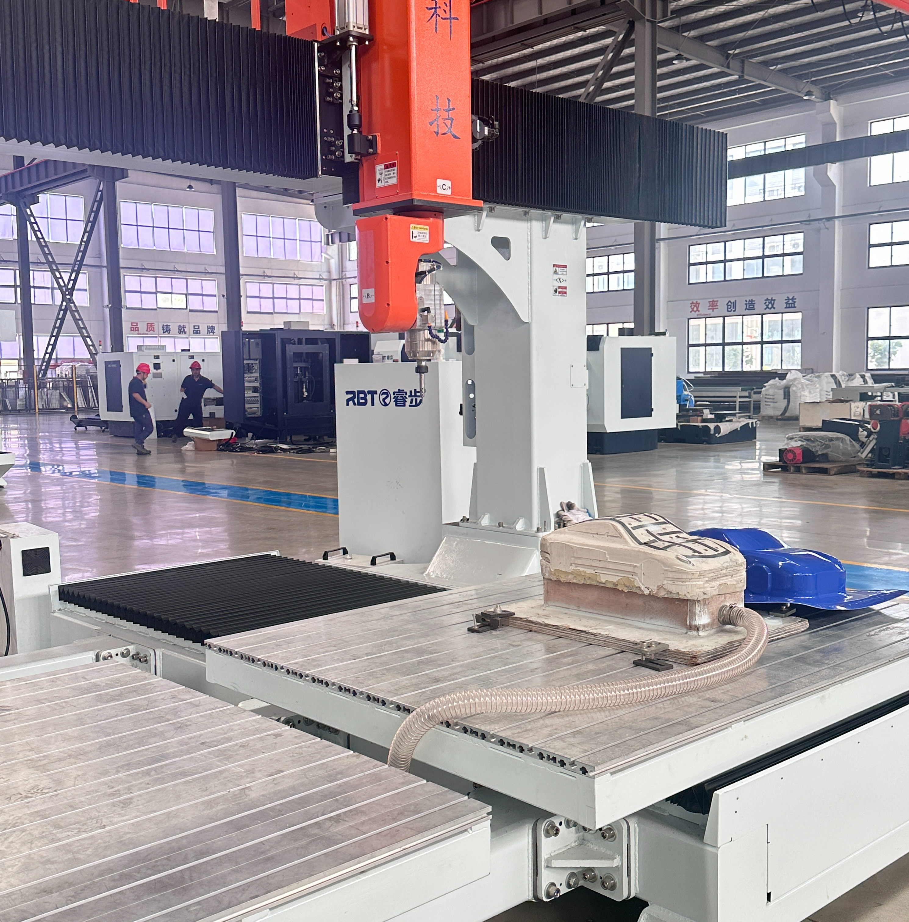 CE Approved 5 Axis CNC Router With Double Worktable For PP/PE/PC/PET/ABS Mold Processing