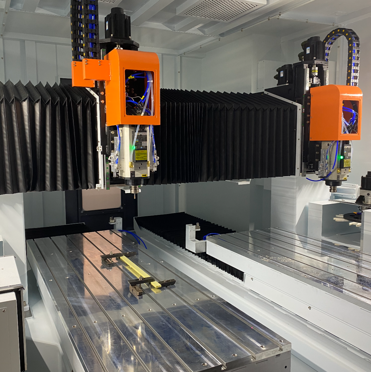 3 Axis Cnc Profile Cutting Machine for EV Battery Tray GFRP Pultruded Profiles